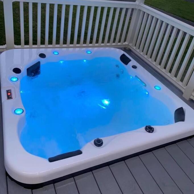 Rueben's With Hot Tub Holiday home *